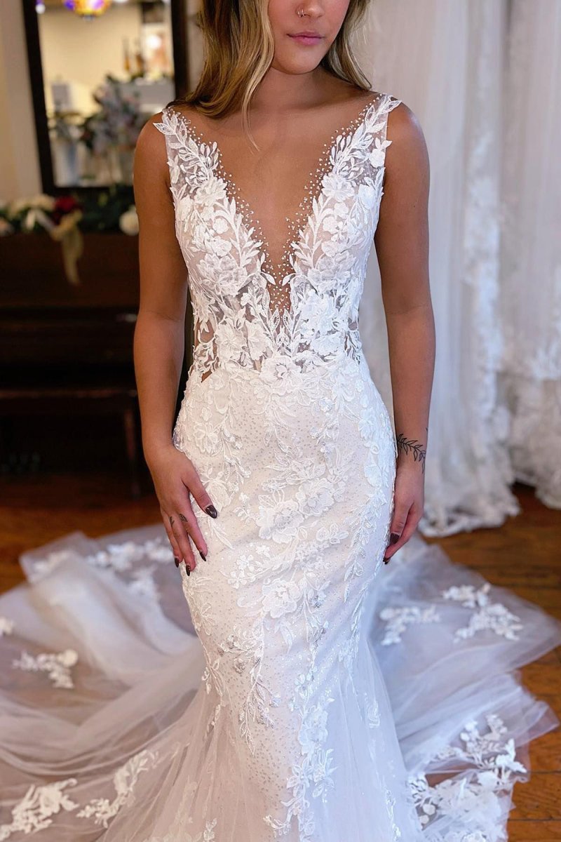 Violeta | White V-Neck Mermaid Long Lace Wedding Dress