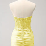 Lilac Strapless Corset Pleated Tight Homecoming Dress with Appliques